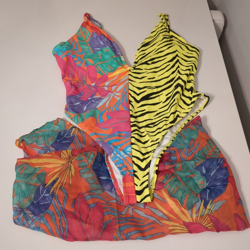 Forever 21 One Piece Yellow Multicolor Swimsuit JRs Size Medium + Swimwear Cover